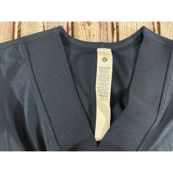 Lululemon sleeveless cropped tennis tank size 4 color navy NWT mspr $68 - Picture 2 of 5